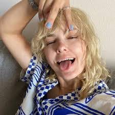 Emma Maddock's Instagram, Twitter & Facebook