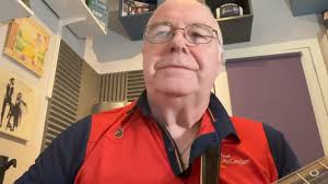 Golden oldies week. A wee song from 1930, ‘Sunny side of the street’, hope  you enjoy it, as always, many thanks and love to all 🙂 xx