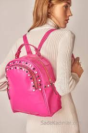 2018 Sirt Cantasi Modelleri Fusya Fermuarli Incili Kiyafet Kombinleri Kadin El Cantalari Spor Canta