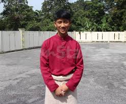 Menggambar batik baju adat jawa. Rakan Lain Sibuk Tunjuk Skill Lompat Lelaki Baju Pink Juga Yang Diintai Gadis Kerana Ada Ciri Husband Material Saya Segan Sebenarnya Viral Mstar
