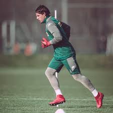 Online shopping for collectibles & fine art from a great selection of trading cards, photographs, balls, clothing & uniforms, jerseys, helmets & more at everyday low prices. Yann Sommer On Twitter Step By Step Borussia Ys1