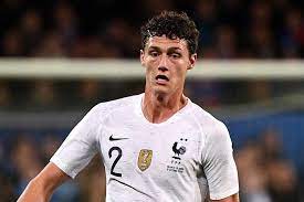 Pavard admitted he lost consciousness for 10 to 15 seconds following a collision with robin gosens, according to the guardian. Ngeri Benjamin Pavard Dikecam Fans Stuttgart Karena Ini Vivagoal Com