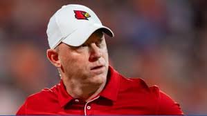 Prince Harry Cracks Jokes While Visiting Veterans' Retirement Home