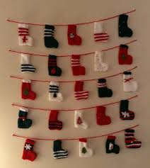 Diy Un Calendrier De L Avent En Tricot Calendrier De L Avent Calendrier De L Avent Tricot Botte De Noel
