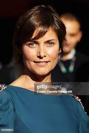 847 Actress Carey Lowell Stock Photos, High-Res Pictures, and Images