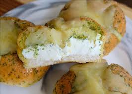 Sestra quisina (n.) a passion project by two sisters who really love to eat. These 15 Shops Offer Korean Cream Cheese Garlic Bread Booky