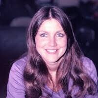 Loretta Fink's Instagram, Twitter & Facebook