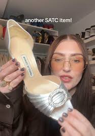 Unboxing Carrie Bradshaw's Manolo Blahnik Shoes