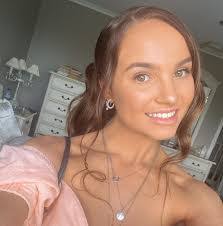 Alana Mckenzie's Instagram, Twitter & Facebook