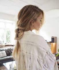 5 Hairstyles You Can Do In Under A Minute Career Girl Daily Hair Styles Long Hair Styles Hairstyle