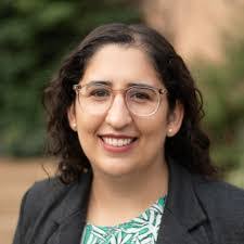 Melissa Earp's Instagram, Twitter & Facebook