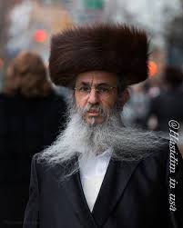 Shtreimel Is A Fur Hat Worn By Many Married Jewish Men Particularly Members Of Hasidic Judaism On Shabbat Jewish Men Men Hairstyle Drawing Hairstyle Drawing