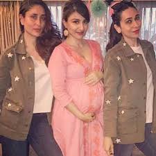 Kareena Kapoor Khan Twins With Sister In Throwback Photo As Soha Ali Khan Sends Birthday Wishes To Karisma Kareena Kapoor Khan Soha Ali Khan Kareena Kapoor