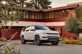 Jeep Grand Wagoneer Returns As A 100k Plus Full Size Luxury Suv In 2020 Jeep Grand Jeep Concept Luxury Suv