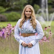 Behind every amalia product lies our love for what we offer, a history that began during 1947 and our commitment to quality. Wie Die Mama Prinzessin Amalia Kopiert Konigin Maximas Look