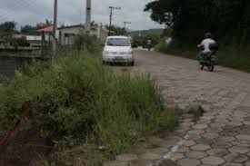 Resultado de imagem para buraco, sujeira e lama em joao pessoa