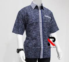 Model baju batik kombinasi untuk pria, wanita, dan couple. 7 Desain Baju Batik Pria Yang Wajib Dimiliki Bukareview