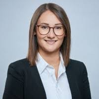 Patricia Theis's Instagram, Twitter & Facebook