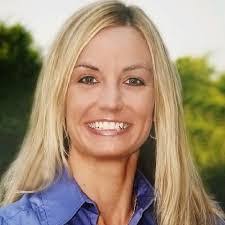 Candice Sousa's Instagram, Twitter & Facebook