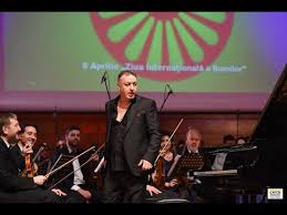 1 klavierkonzert l.v.beethoven 1 satz solist madalin voicu jr., conductor gabriel voicu. Romani Filarmoni Kher È™i MÄƒdÄƒlin Voicu Jr Moment Muzical N Kirculescu Youtube
