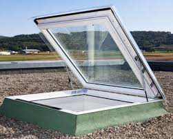 Зенитные фонари velux пропускают в помещение свежий воздух и дневной свет. Velux Zenitnyj Fonar Cxp Dlya Vyhoda Na Kryshu 90h120sm Kupit V Sankt Peterburge Kompaniya Kfz