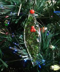 Don't miss out on this year's newest holiday trend. Amazon Com Christmas Bulb Holly And Berries Handmade Fused Glass Ornament Handmade