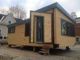 Yestermorrow Students Design Build Tiny House For Client Building Design Tiny House Tiny House Living
