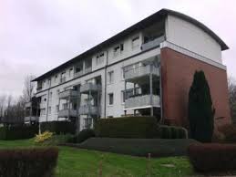 Wer eine günstige, provisionsfreie oder auch courtagefreie wohnung von privat ohne makler mieten möchte hat in hamburg relativ gute chancen geeigneten wohnraum zu finden, wenn man bereit ist etwas zeit für die suche zu investieren. 4 Zimmer Wohnung Zu Vermieten 22523 Hamburg Ot Eidelstedt Hilpertweg 14b Mapio Net