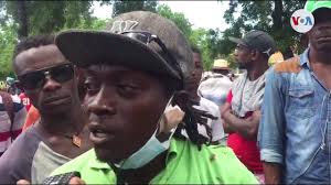 Yon manifestan ki viktim anba bal kawotyou ap bay detay