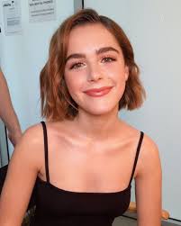 Pinterest Istansweetener In 2020 Kiernan Shipka Shampoo For Thinning Hair Hair Inspiration