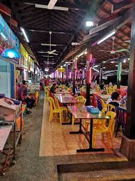 Mungkin disebabkan medan selera jadi tempat letak kereta agak terhad malah ruang makan juga terhad, jadi pengunjung yang hadir perlu menunggu giliran mengambil tempat. Chili Crab Picture Of Tepian Tebrau Johor Bahru Tripadvisor