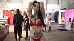 About press copyright contact us creators advertise developers terms privacy policy & safety how youtube works test new features press copyright contact us creators. En Images Dans Les Allees Du Salon De L Erotisme A Reims