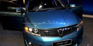 Mahathir mohamad, diiringi dato' sri syed faisal albar, pengerusi proton serta dr. Proton Preve Premium Proton Preve