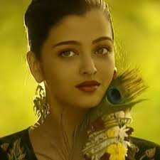 39 Likes 1 Comments Aishwarya Rai Beauty Beautyaishwaryarai On Instagram Beautiful Bollywood Actress Most Beautiful Indian Actress Aishwarya Rai Photo