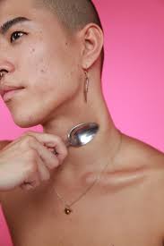 Makeup helps you to cover your hickey without having to cover your neck. Hickeys Wow To Remove And Get Rid Of Them In One Easy Step