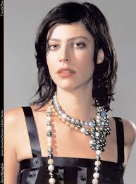 Anna mouglalis se lance dans l'asmr. 19 Amazing Photos Of Anna Mouglalis Irama Gallery
