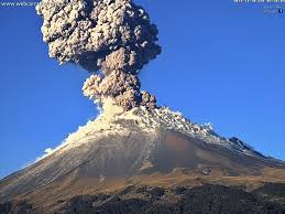 Popocatepetl Forte Explosion Le 10 11 2017 7h34 Image Webcamsdemexico 7h36 Au Cours Des Dernieres 24 Heures Natural Wonders Across The Universe Volcano