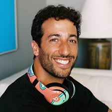 Jesse Ray Diamond (@jesseraydiamond)