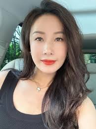 At 40, don't chase the youthful look anymore. Every stage has its own  beauty. Youthful charm is certainly beautiful, but the grace that comes  with the passage of time and the accumulation