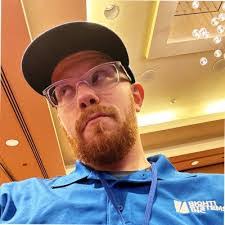 Aaron Halling's Instagram, Twitter & Facebook