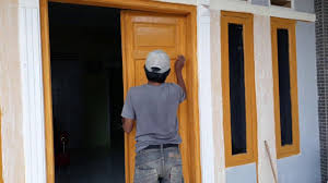 Bagi yang memilki rumah tinggal minimalis nan modern variasi pintu menjadi alternatif penting untuk bisa menyesuaikan dengan kondisi interior ruangan. Desain Warna Cat Pintu Rumah Cek Bahan Bangunan