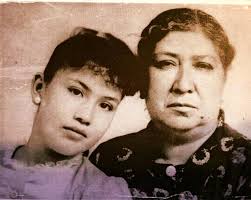 En esta foto están mi mamá Petra correa, y tío Erasmo, tía Tomasa Quintero,  mi tatarabuela Virginia Velarde, abuela Petra Quintero, tío Ramiro y los  que están de pie, tío rogelio y