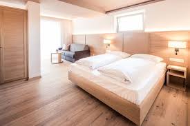 Willkommen Garni Hotel Clara B B Residence Home Decor Furniture Design