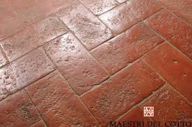 Ho contattato un piastrellista per la posa delle piastrelle, e gli ho. Prezzi Cotto Fiorentino