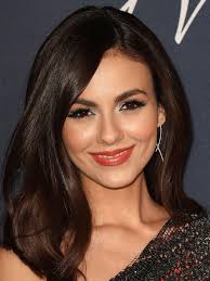 Victoria Justice, Nina Dobrev, and Cristine Prosperi resemblance discussion