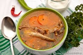 1 kg tacamuri si organe de pui (am pus 300 gr pipote si inimi si 700 gr aripi, gatul si carcasa) 1 morcov mare 1 ceapa mare 1/2 ardei gras rosu 1 bucata telina radacina. Ciorba De Potroace Din Tacamuri De Curcan Diva In Bucatarie