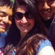 Stephanie Guzman (@y_tes32001)