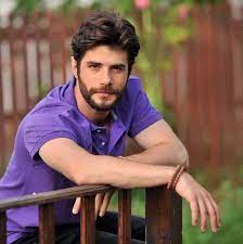 Mezuniyetinin ardından akademi 35 buçuk sanat. Berk Cankat Turkish Greek Fans Posts Facebook