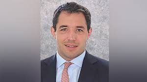 Doug Abbott to exit Schroders