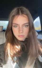 They look so similar wtf😭 : r/Bridgerton